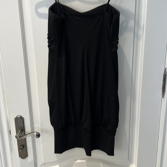 Beautiful Black mini dress - Picture 3 of 6